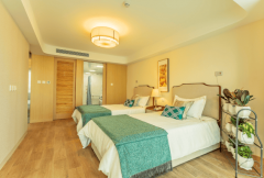 餐饮办事：适老化